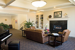 Walden Inn Lobby2010.jpg